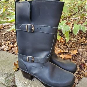 Sven 11" clog boots